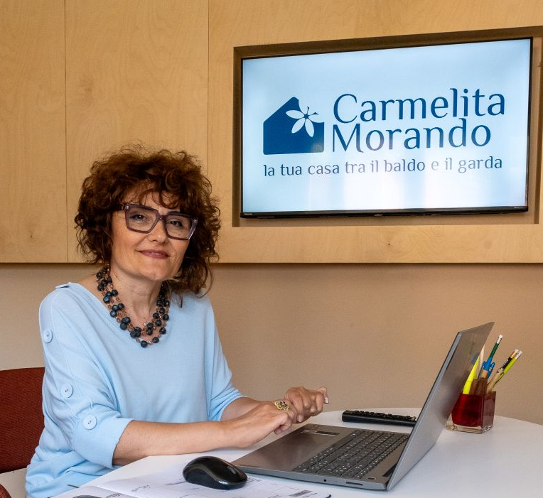 agente CARMELITA MORANDO - LA TUA CASA TRA IL BALDO E IL GARDA