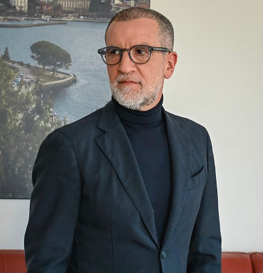 agente  VINCENZO SPADAVECCHIA