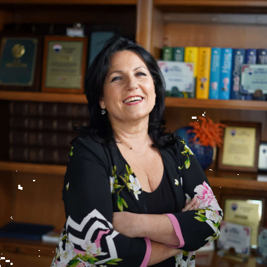 agente ROSELLA BARONE - The RE/MAX Collection Crystal